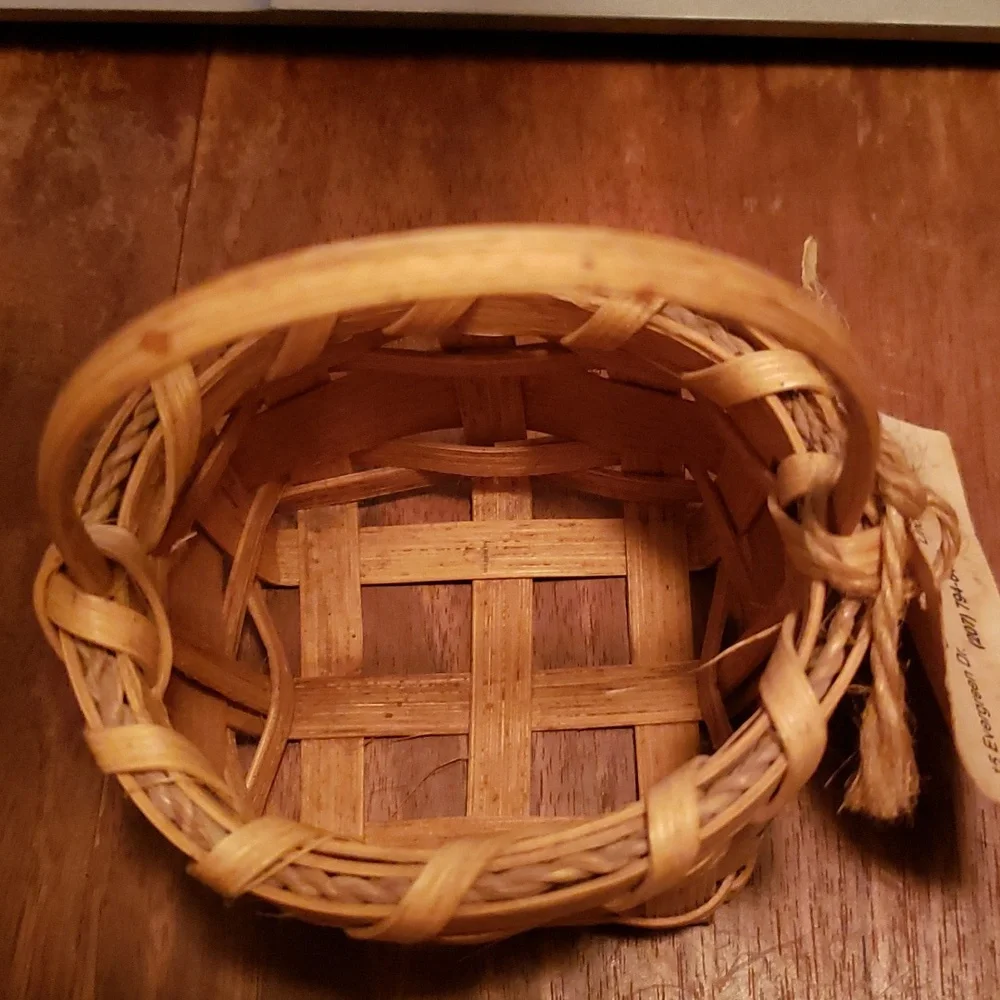 SOLD - Mini Berry handmade blueberry basket by Baskets from Maine Vintage - Picture 3 of 6